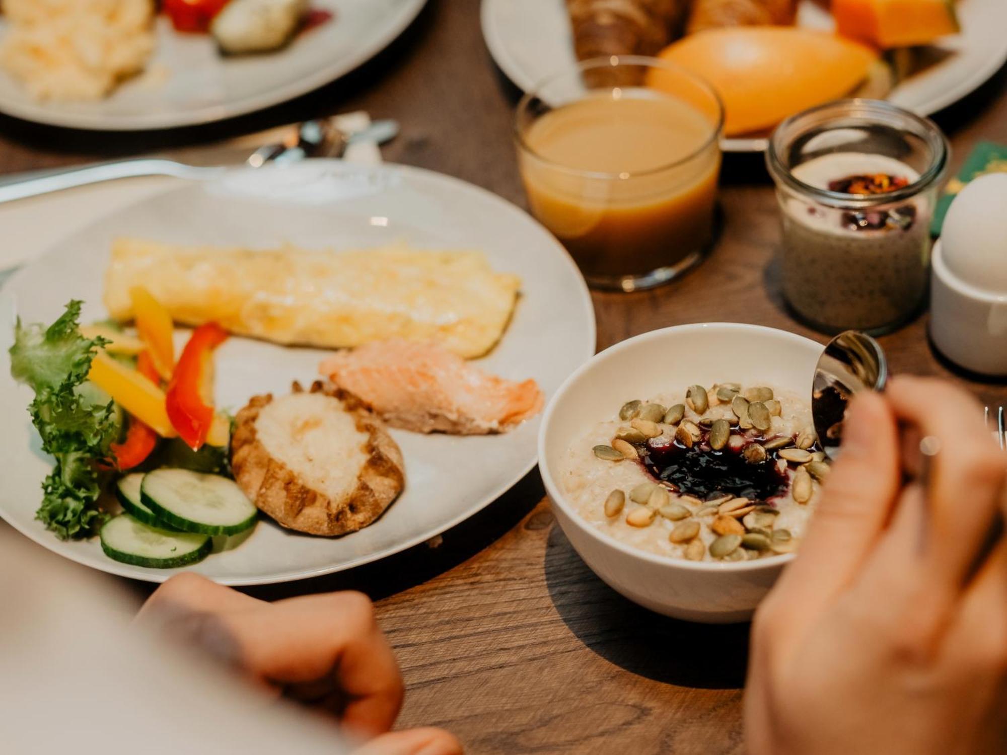 Clarion Hotel Helsinki Airport Вантаа Екстериор снимка