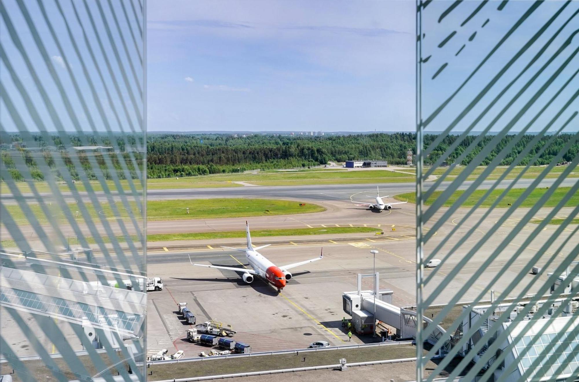 Clarion Hotel Helsinki Airport Вантаа Екстериор снимка