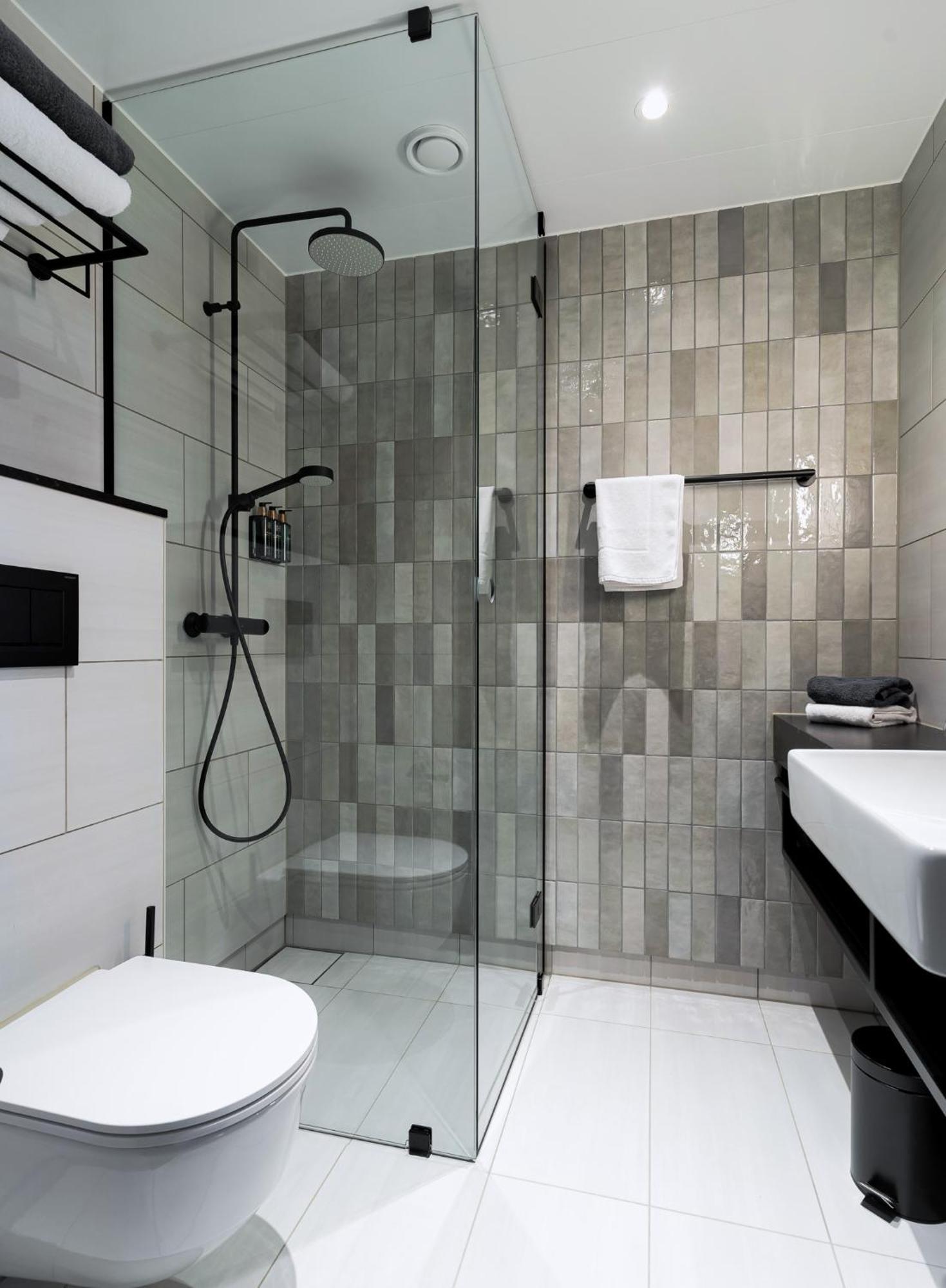 Clarion Hotel Helsinki Airport Вантаа Екстериор снимка
